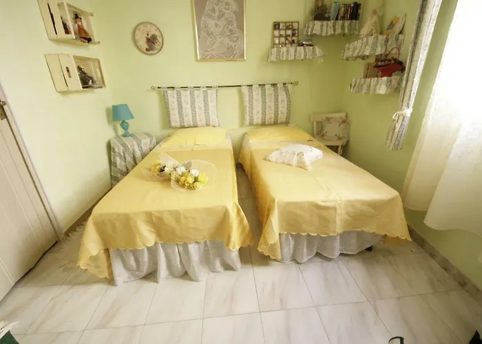 Autentica Dimora Campidanese - Ziu Antoi E Zia Srivia 3*